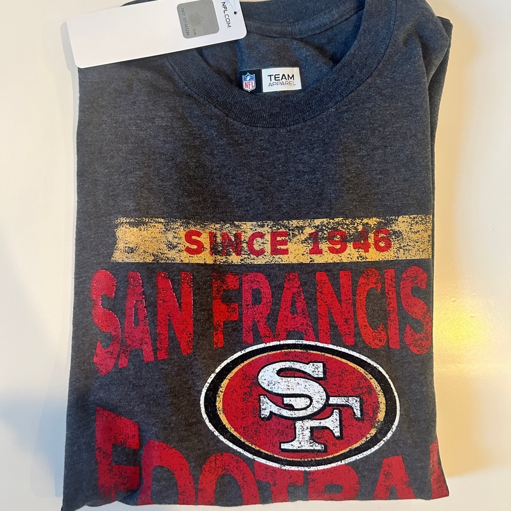NEW SF 49ers Shirt size Small